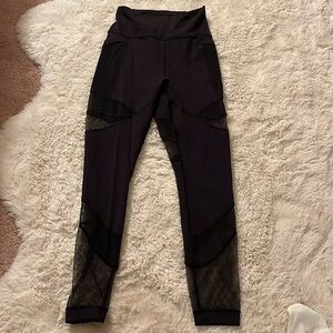 lulu size 6 leggings mesh